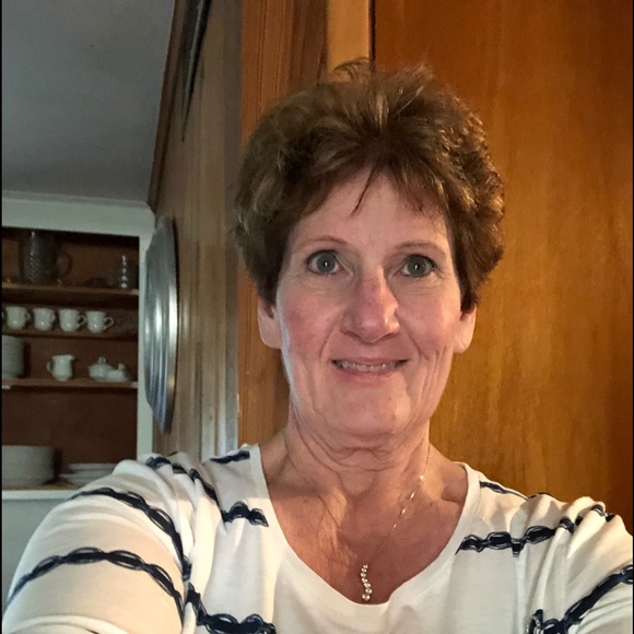 Meet your Posher, Kathy - Picture 1 of 1